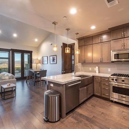 Blackstone Luxury 2Br, Walk To Skiing At Cabriolet, Mountain View, Shared Pool And Hot Tub, Gym 파크 시티 외부 사진
